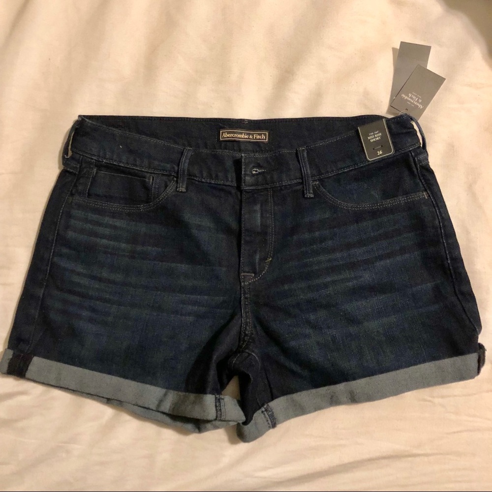 NWT Abercrombie & Fitch mid rise shorts - Sz 26